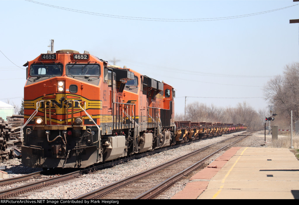 BNSF 4652